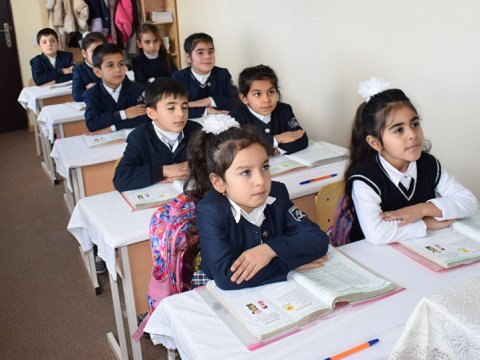 Təhsil sahəsində iki mühüm yenilik: Biri ümid yaradır, digəri tərəddüd