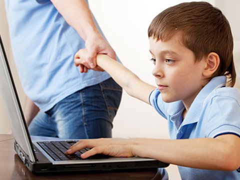 Rəqəmsal dünyanın məhv etdiyi şagirdlər – Gələcək dəhşətin statistikası 