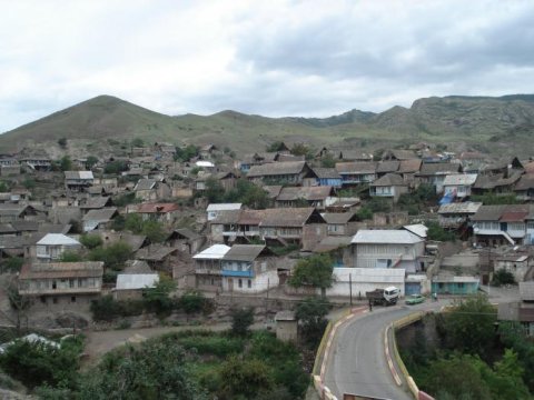 Bu kənd və qəsəbələrdən uzun illər bircə tələbə də çıxmayıb -  Daşkəsənin “kəsilən” təhsili  