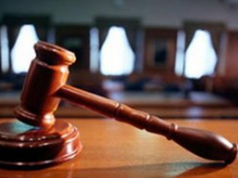 Arvadını bıçaqlayan alimə hökm oxunub     