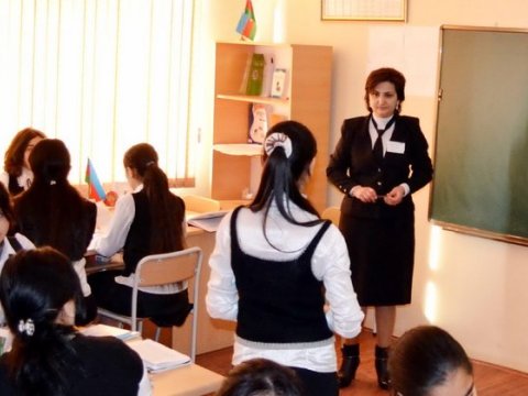 Direktorluğa namizədlər sinif  rəhbərini necə seçməlidir? - CAVAB