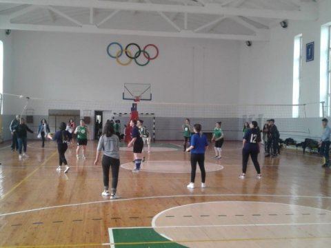 Bu kollecin tələbələri birinci oldular