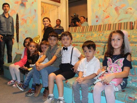 Uşaqlar üçün ödənişli aktyorluq kursları açıldı  