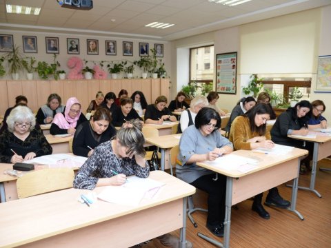 Məktəbəhazırlıq müəllimləri üçün yekun qiymətləndirmə aparılıb  
