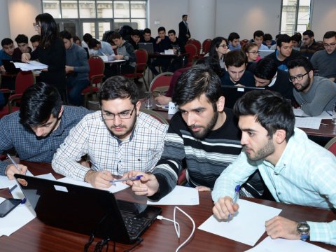UNEC tələbələri yarışda ilk üç yerin qalibi oldu - FOTO