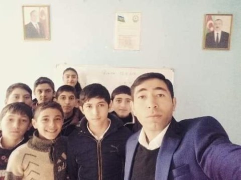 Ucqar kəndin məcburi köçkün məktəbinin müəllimindən yenilik -  “Bu Fizika müəllimləri cinayətkardırlar”  