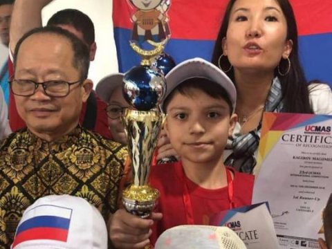12 yaşlı Məhəmməd mental riyaziyyat üzrə dünya çempionu oldu - FOTO