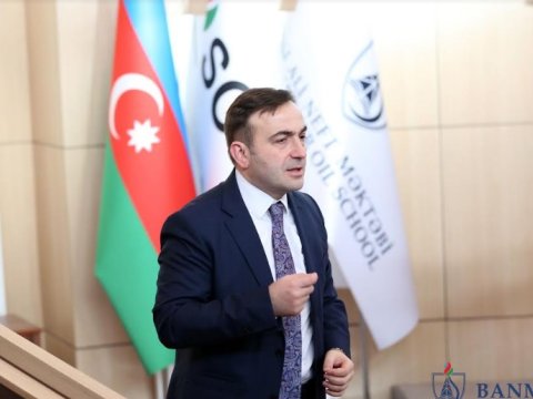 BP-nin vitse-prezidenti Bakı Ali Neft Məktəbində master klass keçdi    