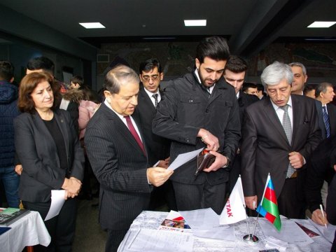 AzTU-da Karyera Sərgisi keçirilib - FOTO
