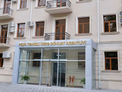 Sabah peşə məktəblərin müəllimləri diaqnostik qiymətləndirilmədən keçəcəklər