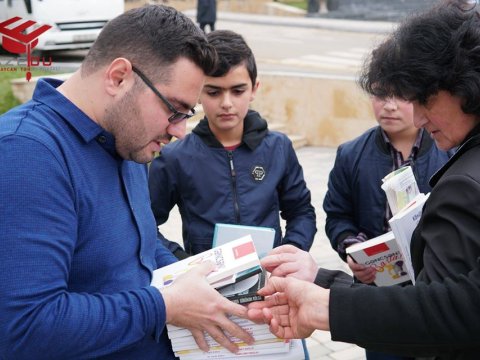 AzEdu.az bu dəfə Lahıcda məktəblilərə kitab paylayacaq – Müəlliflə birgə
