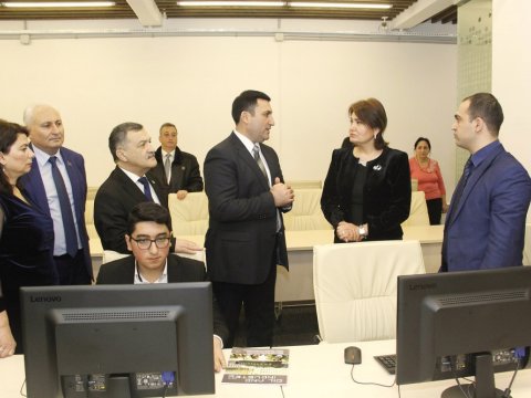 Daha bir universitetdə elektron kitabxana istifadəyə verildi