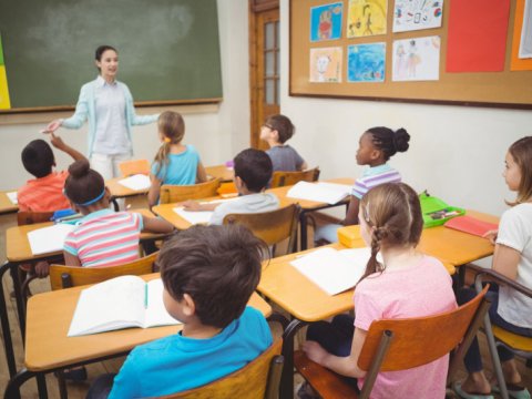 Tənəffüslərin sayı artırıldı – Şagirdlər “kef çəkir”