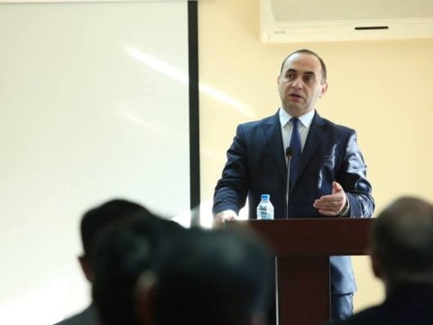 Rektor imtahan sessiyasına hazırlıqla bağlı tapşırıq verdi    