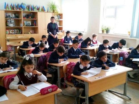 Summativ qiymətləndirmə aşağı siniflərdə tam yığışdırılmalıdır? – “Ya format dəyişməli, ya da..”  