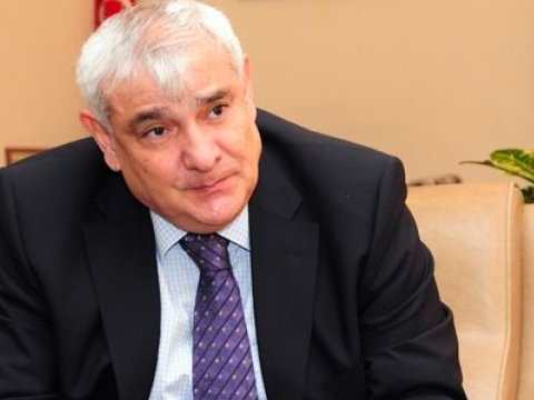 Kamal Abdulla dekana töhmət verdi, müəllimi isə imtahandan kənarlaşdırdı