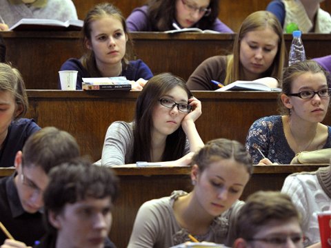 Azərbaycanlı tələbələr mütləq bu ölkədə oxumalıdırlar – Dünyanın təhsil nəhəngi olan cırtdan  