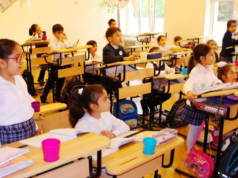 Bu ölkələrdəki məktəblərdə şagirdlər qeyri-adi üsullarla qiymətləndirilir – Bir şeirə “5”  