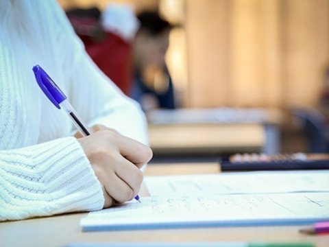 Dövlət qulluğu vəzifələri üzrə test imtahanında iştirak etmək üçün qeydiyyat davam edir
