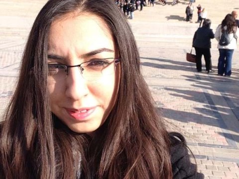 Universitet tələbəsi özünü asdı