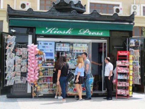 Deputat qəzet köşklərində kitab satışını təklif etdi