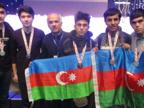 Şagirdlərimizin qələbə əzmi -Yeni ildə ilk medallar  