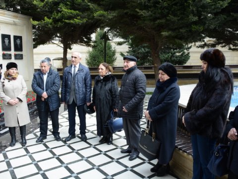 Rektor: “Şəhidlərin xatirəsi UNEC-də daim ehtiramla yad edilir, əziz tutulur” - FOTO    