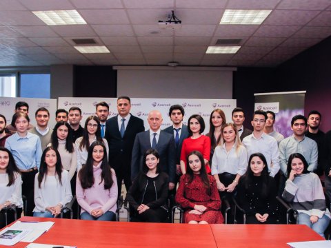 Bu il Azercell daha 25 tələbəni sevindirdi  