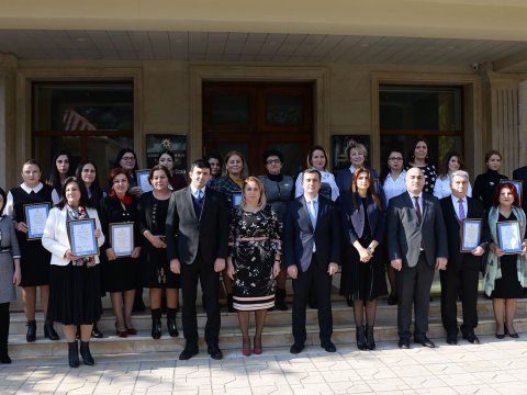 Paytaxtın ən yaxşı sayta sahib məktəbləri mükafatlandırıldı