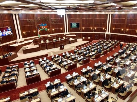 Ali təhsillə bağlı qanun HAZIRLANIR    