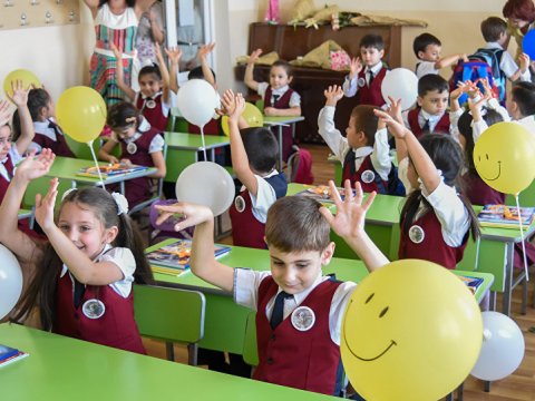 Təhsil proqramları sadələşdirilir – Nazirlik hərəkətə keçdi