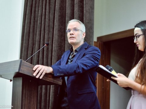 Almaniyalı müəllim: “Həmişəlik Bakıda qalmağı düşünürəm”