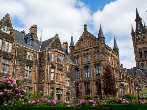 Dünyada ən kinogenik universitetlər - FOTO  