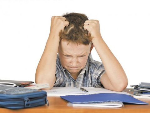 Uşaqlara oxuma-yazmağı tez öyrətmək onları necə məhvə aparır? –Alimlərdən araşdırma