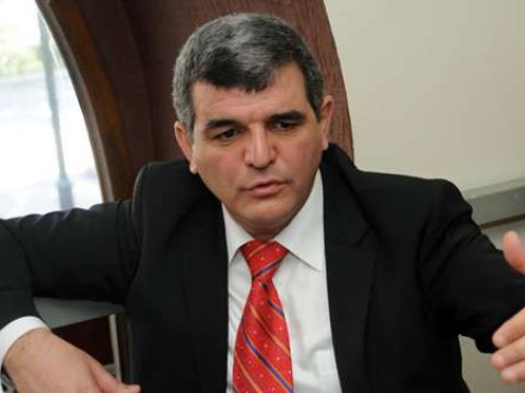 Fazil Mustafa: “Rayonlarda bağçalar acınacaqlı vəziyyətdədir” 