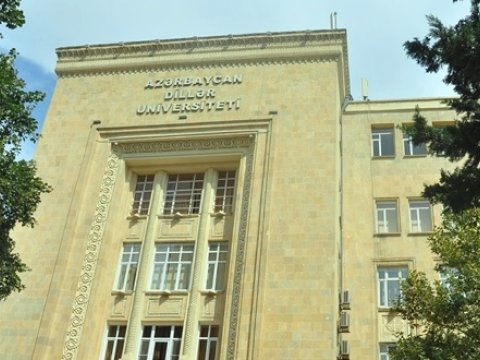 ADU-nun yataqxanasında nə baş verir? - “Soyuducudan yeməyimizi, qapıdan ayaqqabılarımızı oğurlayırlar”