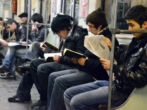 “Son dəfə xəmirin altına sərmək üçün əlimə qəzet almışam” –Tələbələrin mətbuata “sayğı”sı
