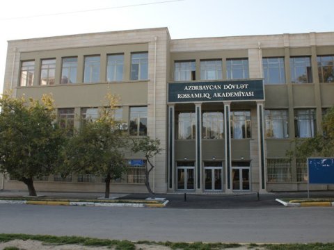Rəssamlıq Akademiyası işçi axtarır