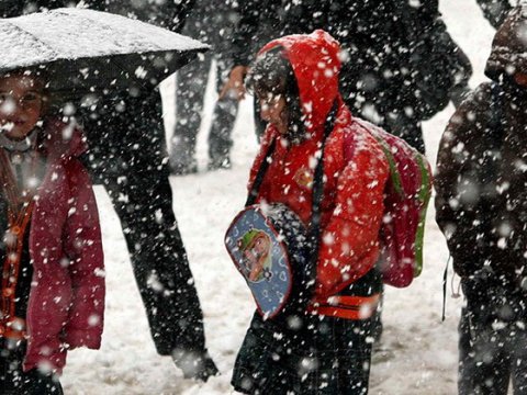 Qarlı hava bu bölgədəki məktəbə ziyan vurub: “Qazanxana sıradan çıxıb”