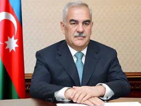 Vasif Talıbov İnstitut direktorunu təltif edib