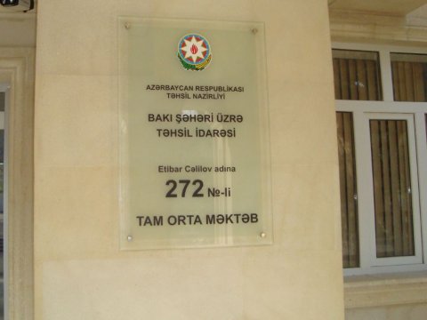 Bakıda orta məktəbin qadın müəllimləri dava edib, cinayət işi başlanılıb