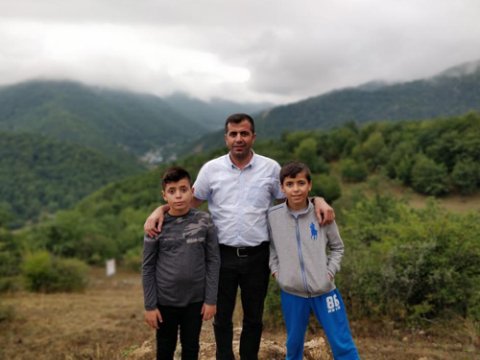 “Atamdan gördüyüm tərbiyəni övladlarıma aşılayıram” - Elşad Eyvazlı