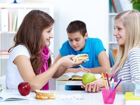 İmtahan zamanı uğur qazanmağın yolları - Bu qidalardan istifadə edin!