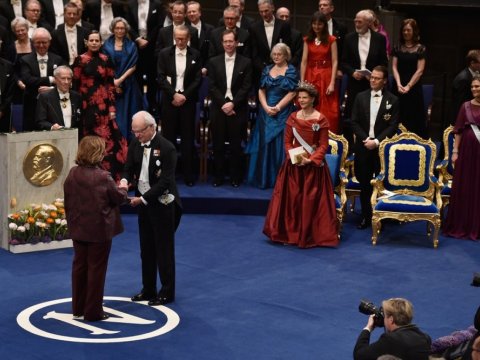 Ədəbiyyat üzrə Nobel mükafatı yenidən təqdim ediləcək  