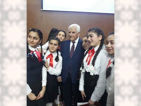 Bütün əsrlərin “yaşıdı” söz ustadı məktəbdə  