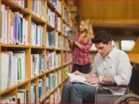 Əngəlli tələbələr üçün xüsusi təqaüd proqramları təsis edilsin - İqtisadçı ekspertdən təklif