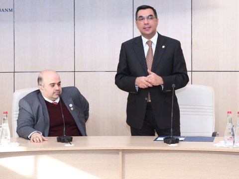 SOCAR KBR-ın rəhbərliyi tələbələrlə görüşdü      
