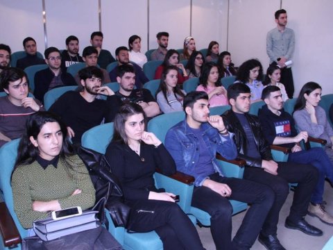 Tələbələr SOCAR-ın təqaüd proqramı haqqında bilgiləndirildi