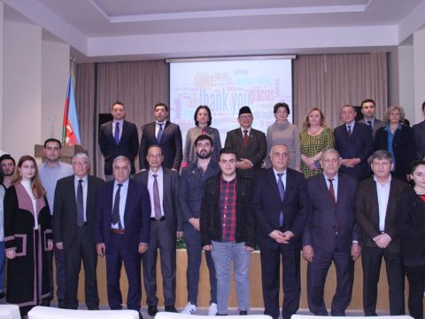 İndoneziya səfiri tələbələr qarşısında çıxış etdi