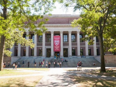 Dünyada keyfiyyətli təhsil verən universitetlər - SİYAHI